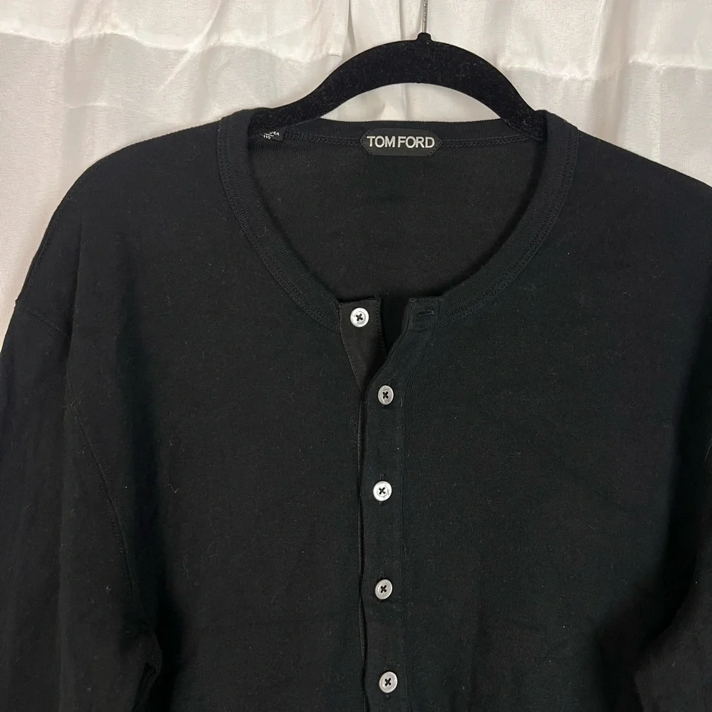 Men’s Tom Ford size 54 L black Henley long sleeve shirt - Picture 2 of 6